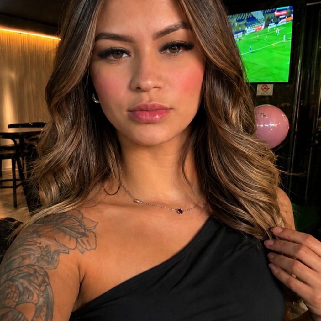 Júlia Terapeuta