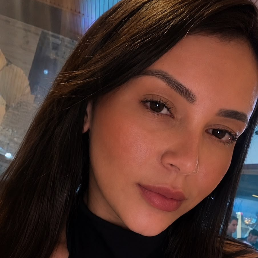 Júlia Terapeuta